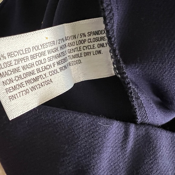 Navy Shorts - Picture 4 of 5